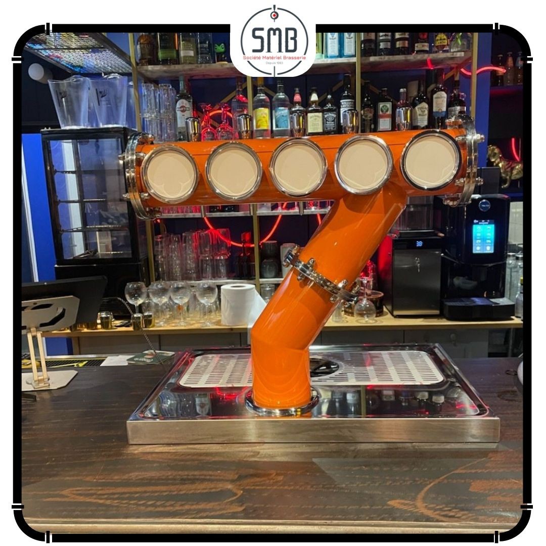 Installation d'une colonne seven orange pour le bar Les Enfants Terribles &agrave; P&eacute;rigueux par SMB